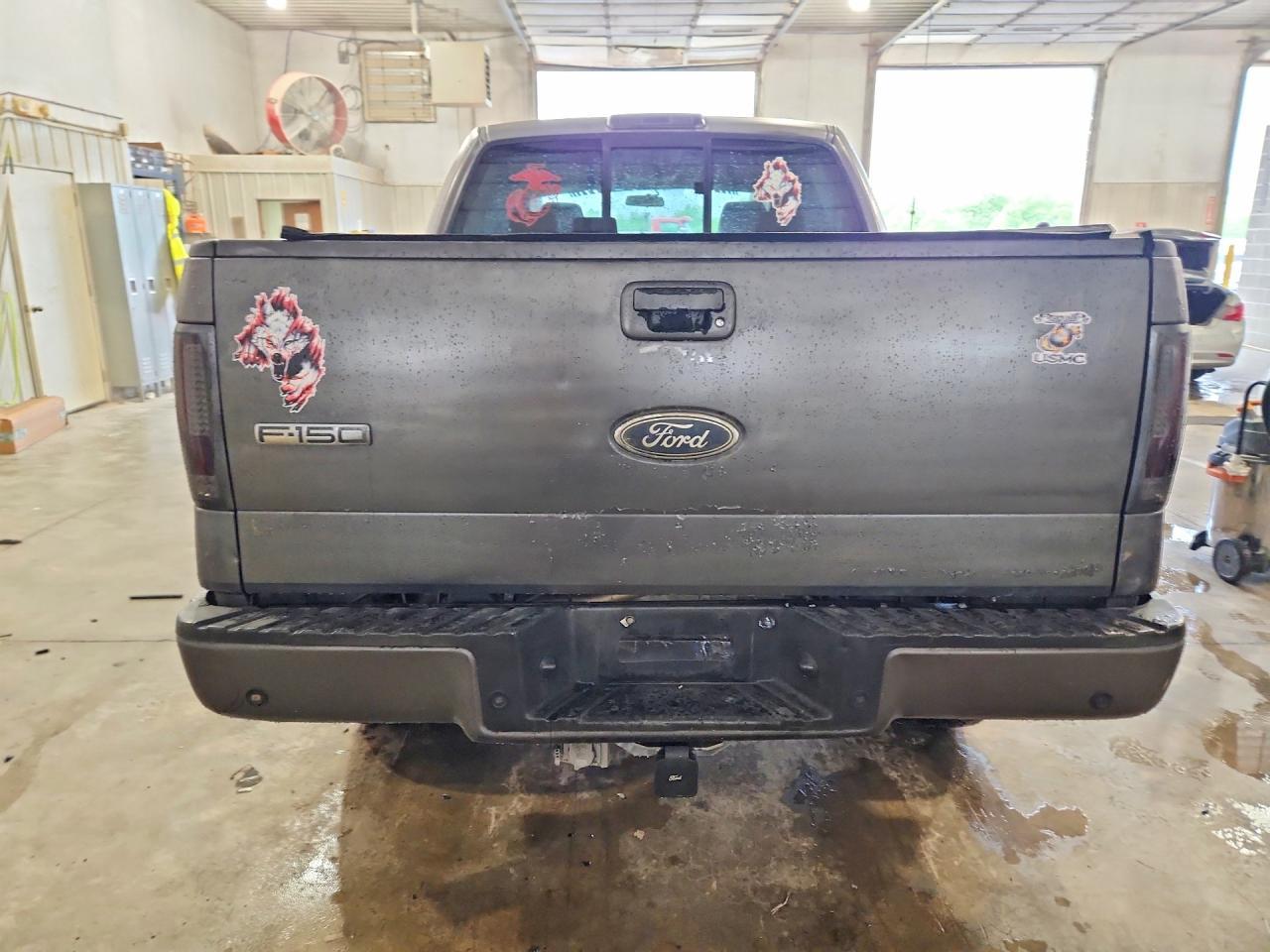 2005 Ford F150 Supercrew - Image 6