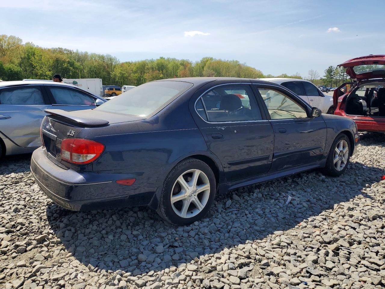 2004 Infiniti I35 Base - Image 3
