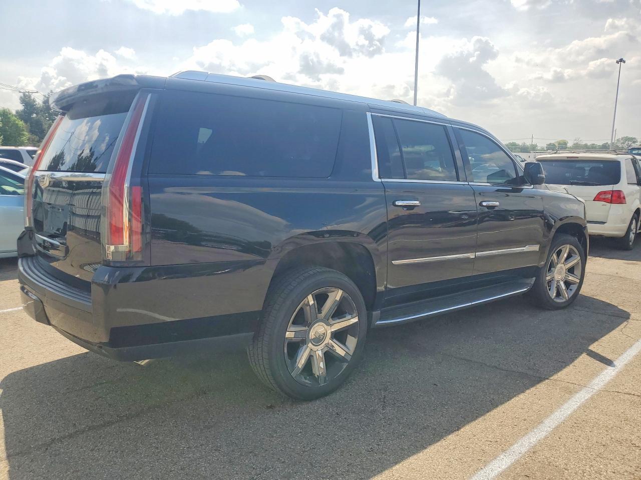2015 Cadillac Escalade Esv Luxury - Image 3