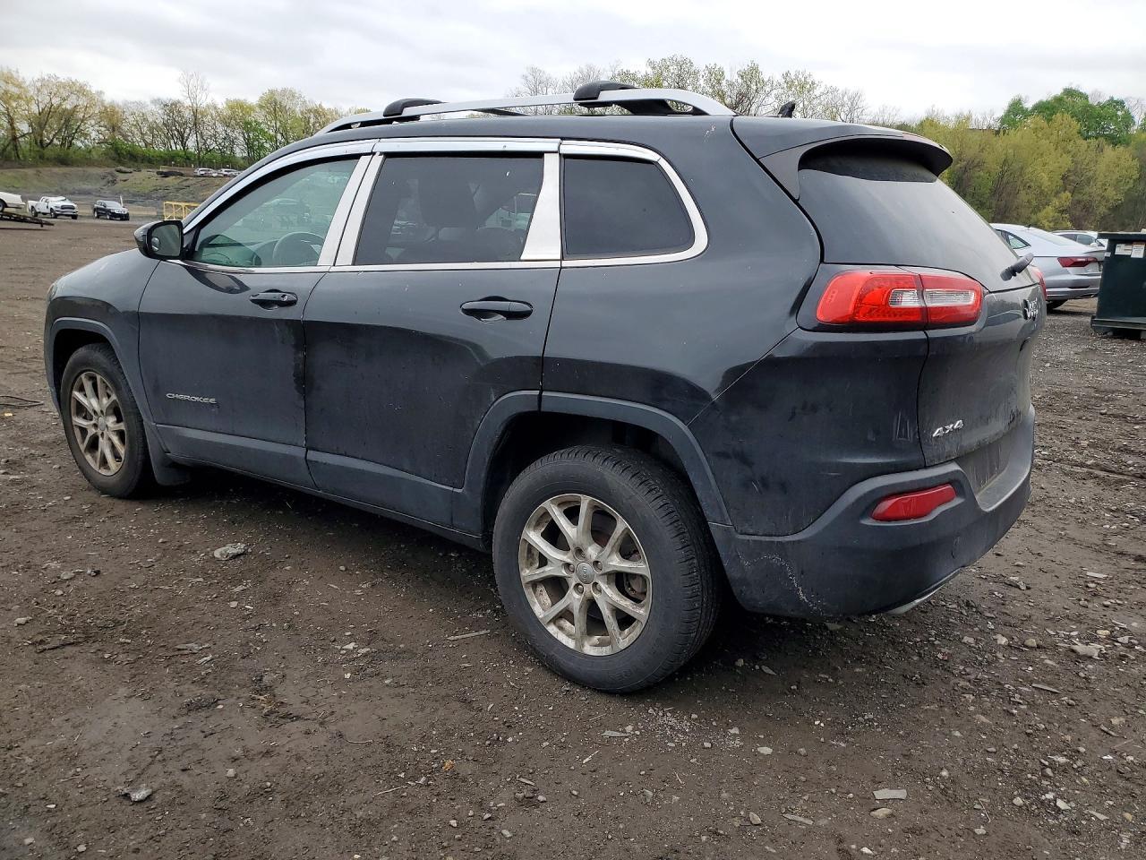 2015 Jeep Cherokee Latitude - Фото 2