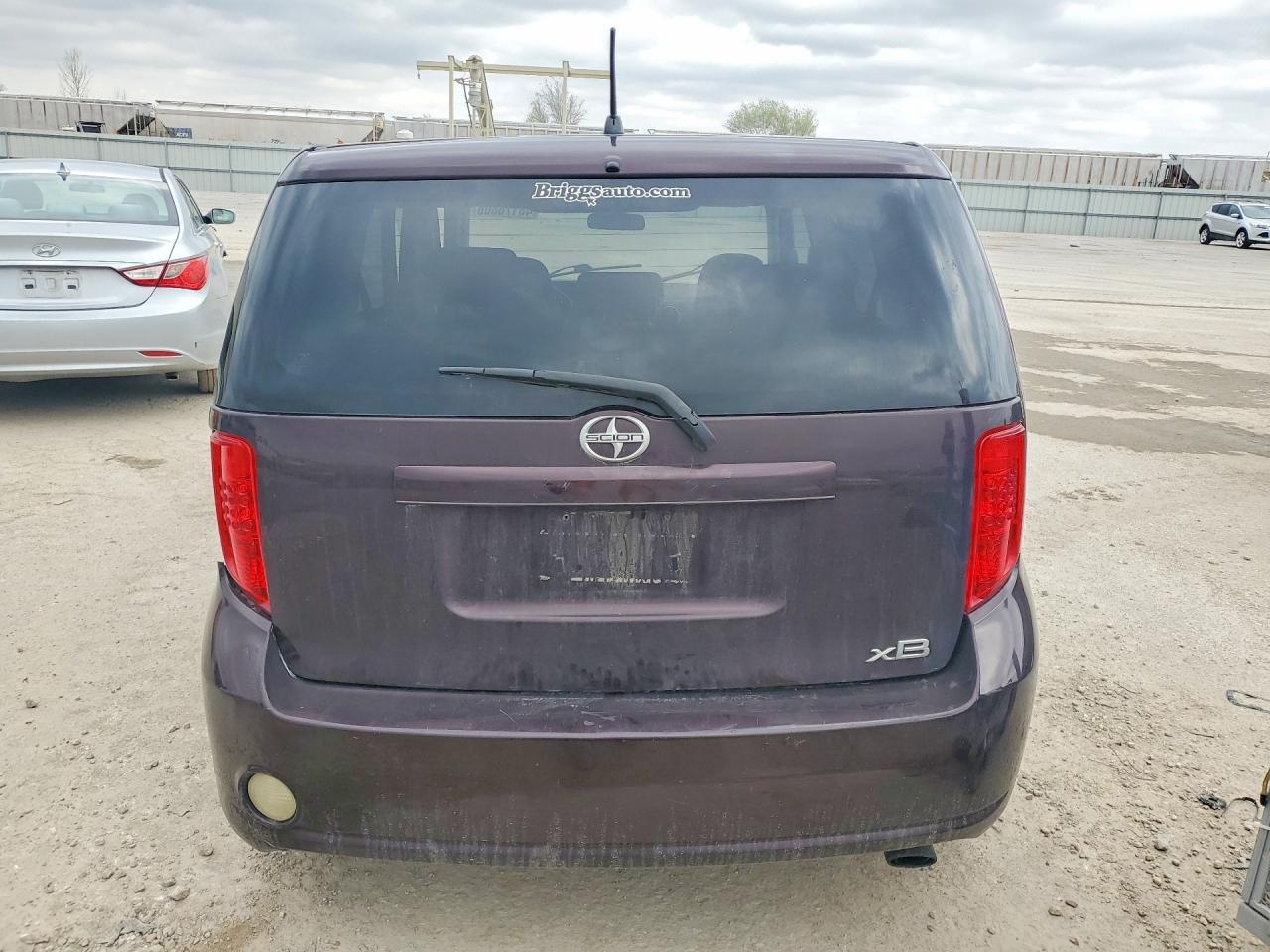 2009 Scion Xb Base - Фото 6