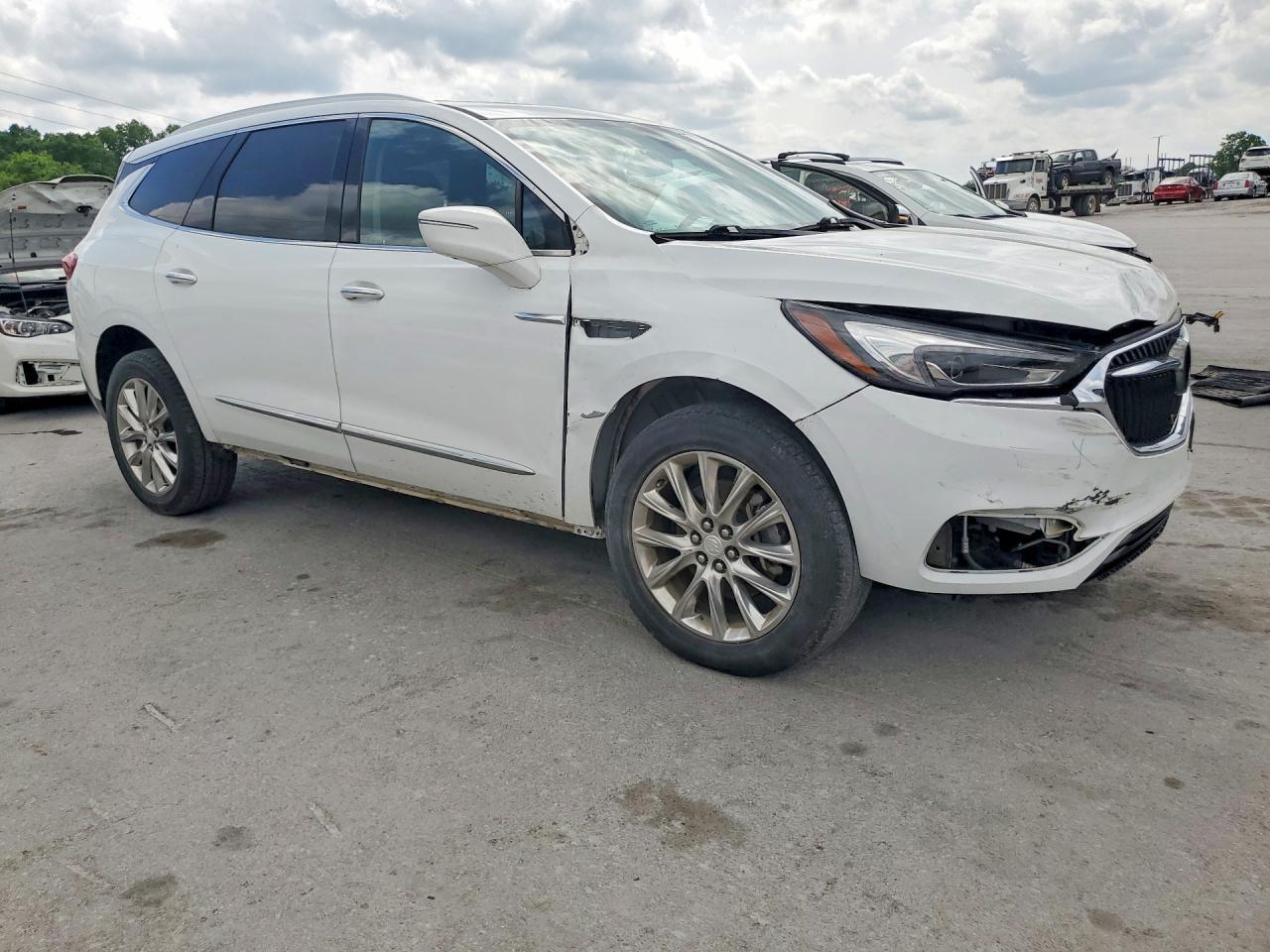 2018 Buick Enclave Premium - Image 4