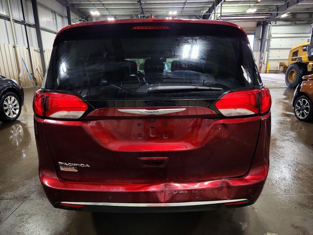 2017 Chrysler Pacifica Touring L Plus - Image 6