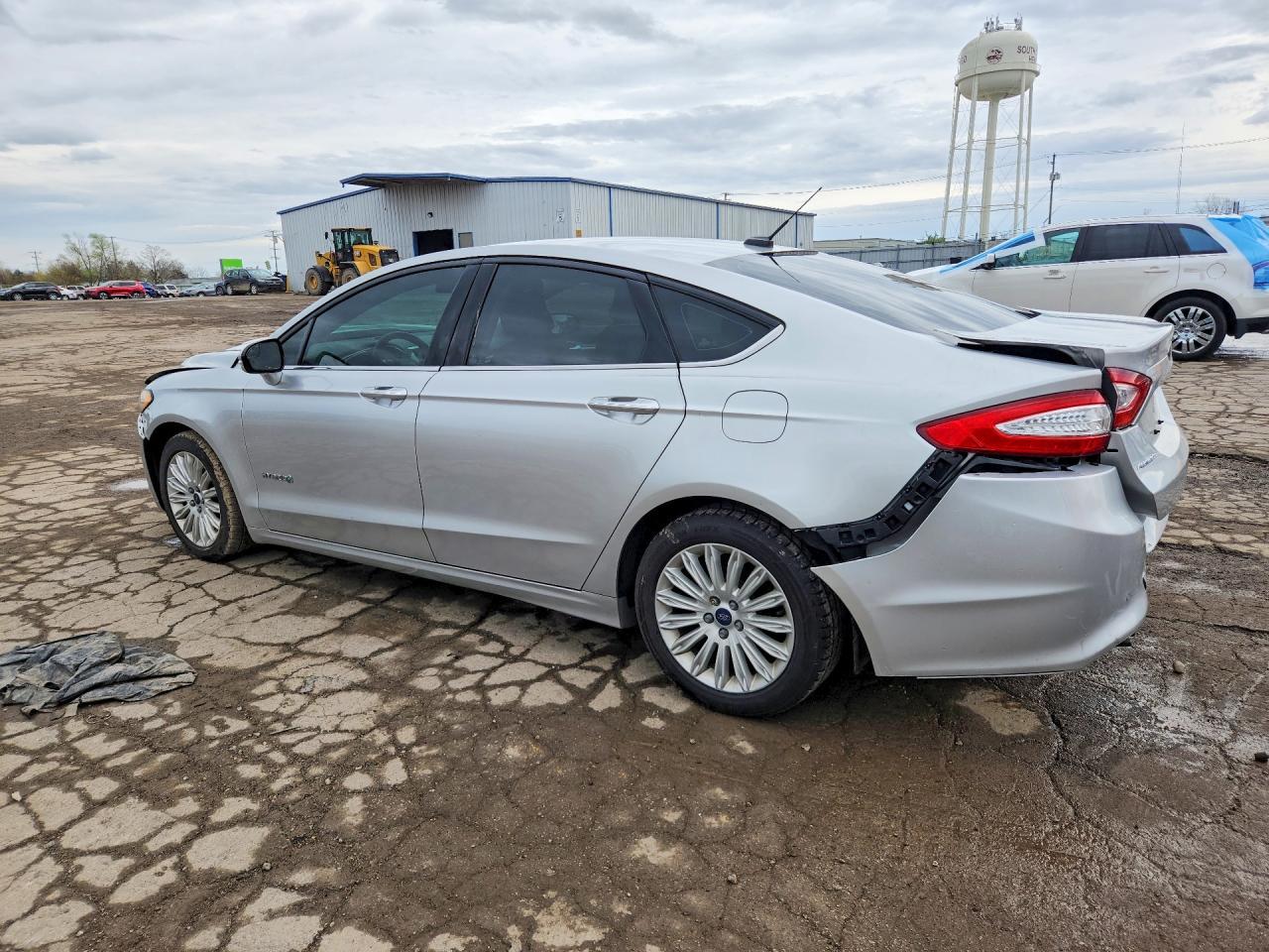 2016 Ford Fusion Se Hybrid - Фото 2