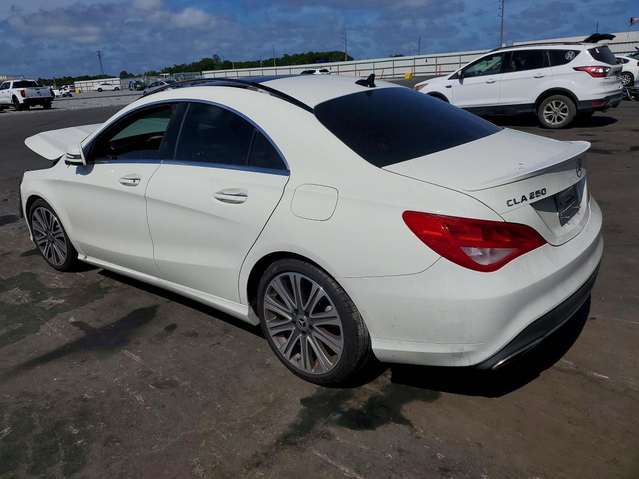 2018 Mercedes-Benz Cla 250 - Фото 2