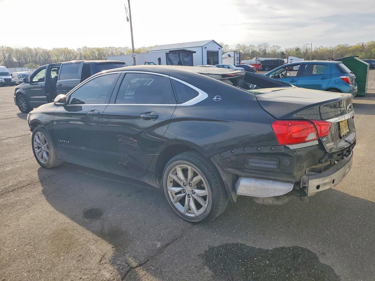 2017 Chevrolet Impala Lt - Фото 2