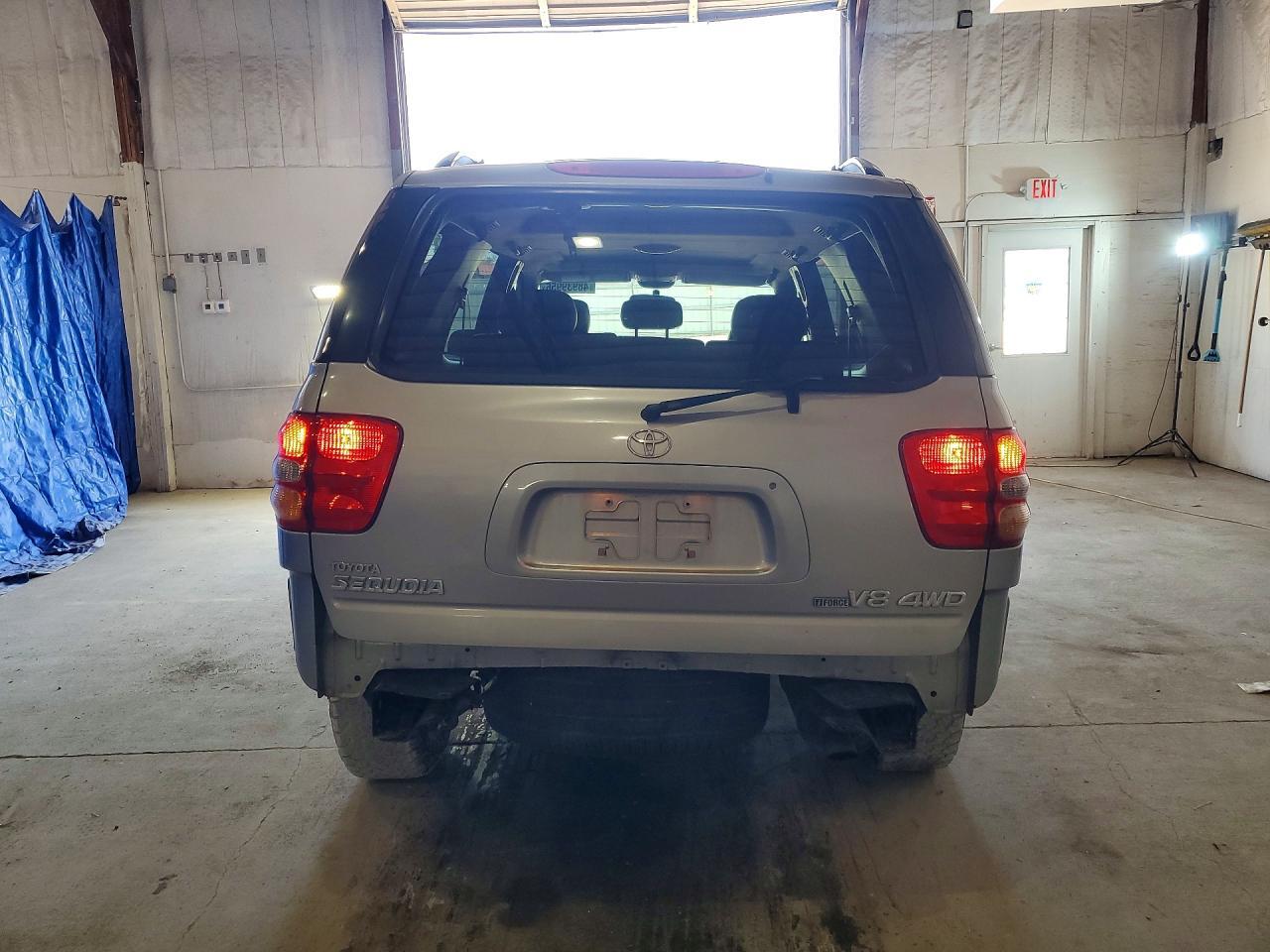 2002 Toyota Sequoia Sr5 - Image 6