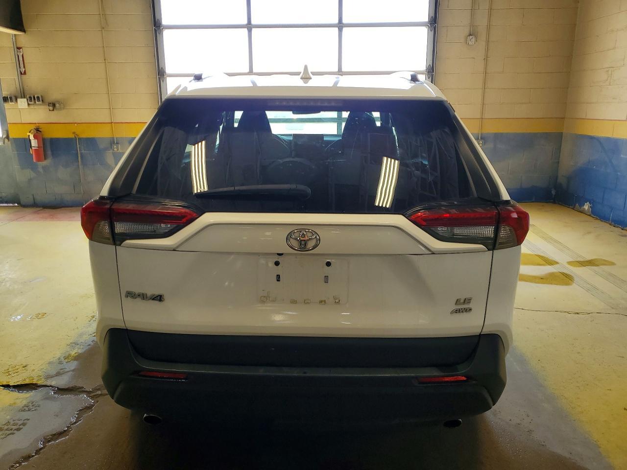 2019 Toyota Rav4 Le - Image 6