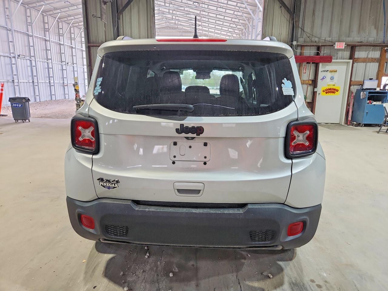 2020 Jeep Renegade Latitude - Фото 6