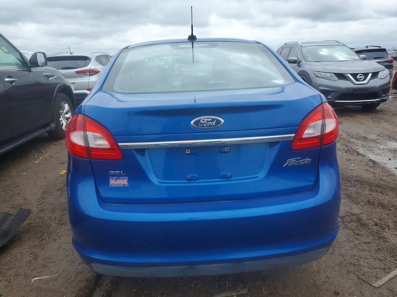 2011 Ford Fiesta Sel - Фото 6