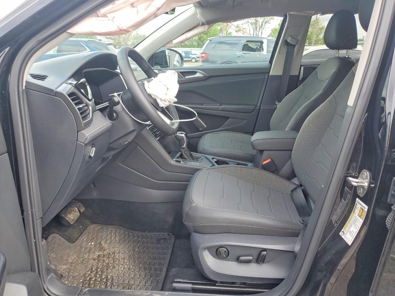 2025 Volkswagen Taos Se Black - Фото 7