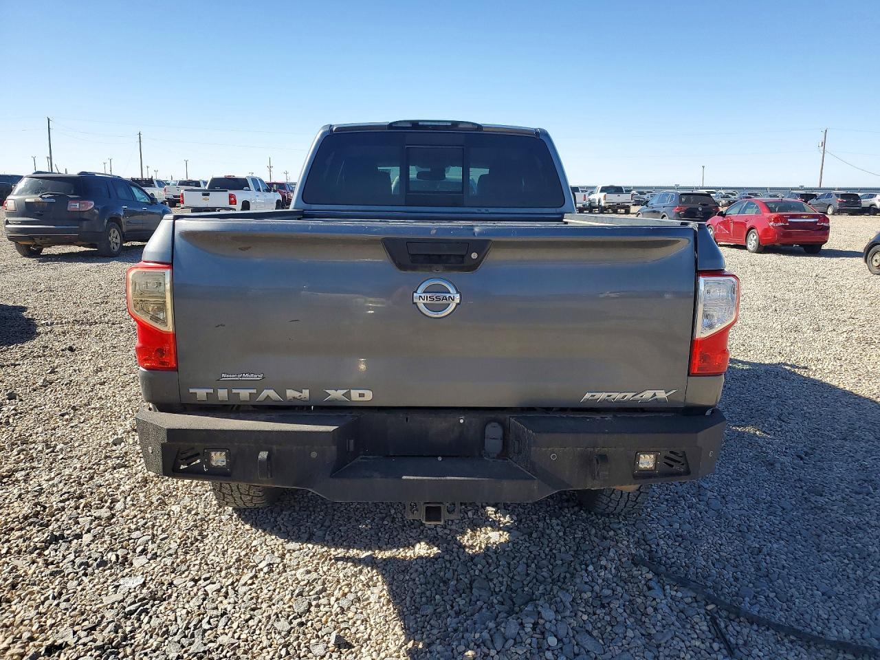 2019 Nissan Titan Xd Pro-4X - Фото 6