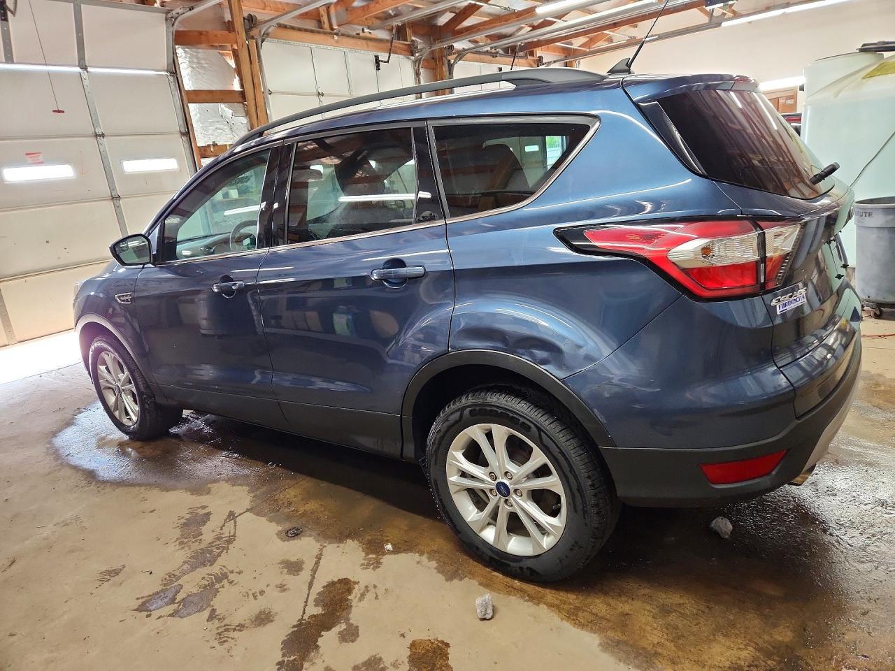 2018 Ford Escape Se - Фото 2