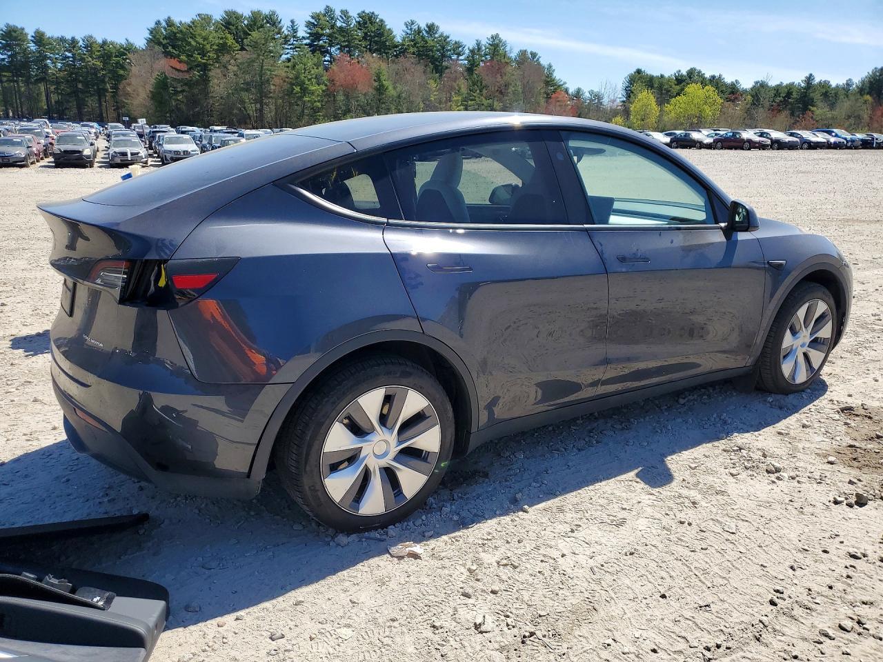 2024 Tesla Model Y - Image 3