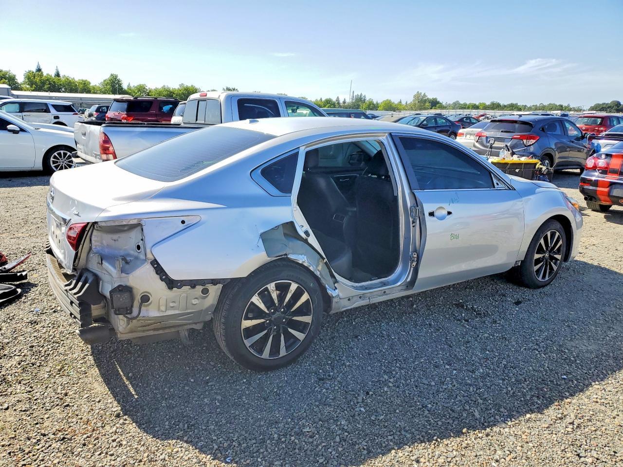 2018 Nissan Altima 2.5 Sl - Image 3