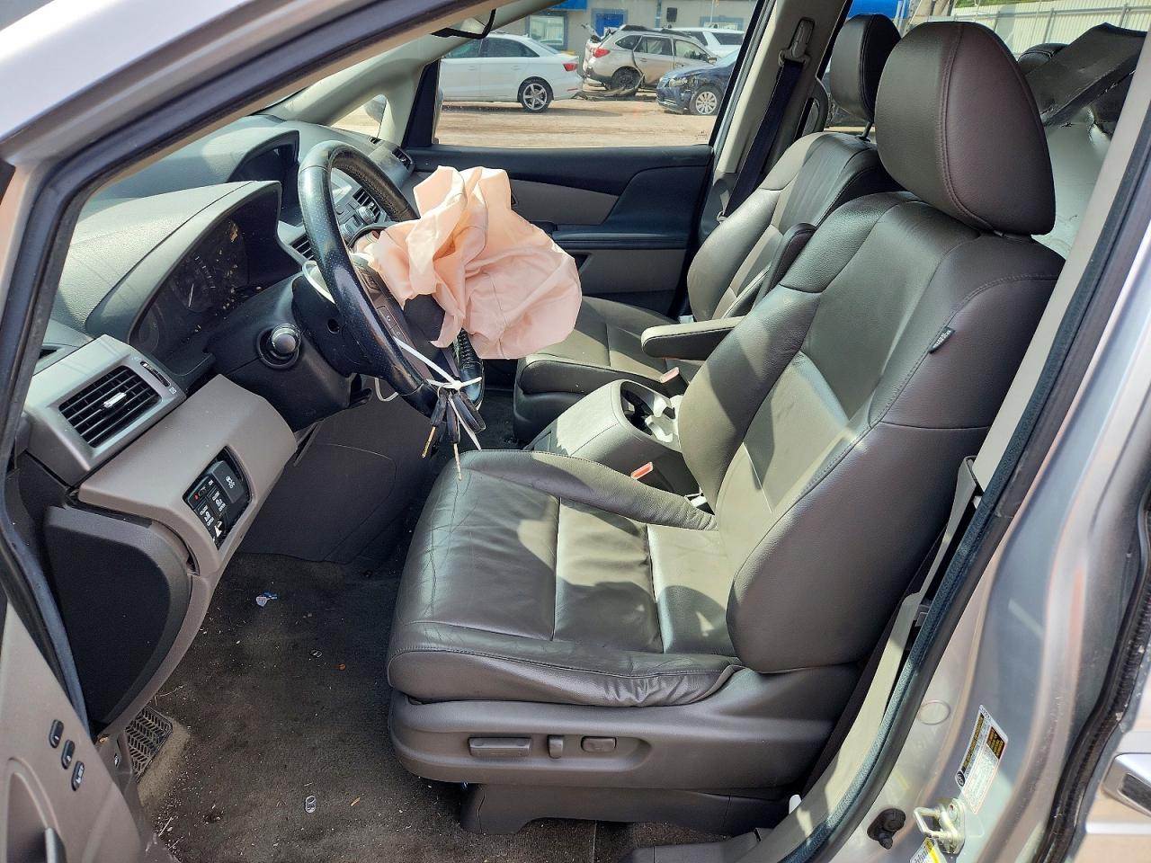 2013 Honda Odyssey Touring - Image 7