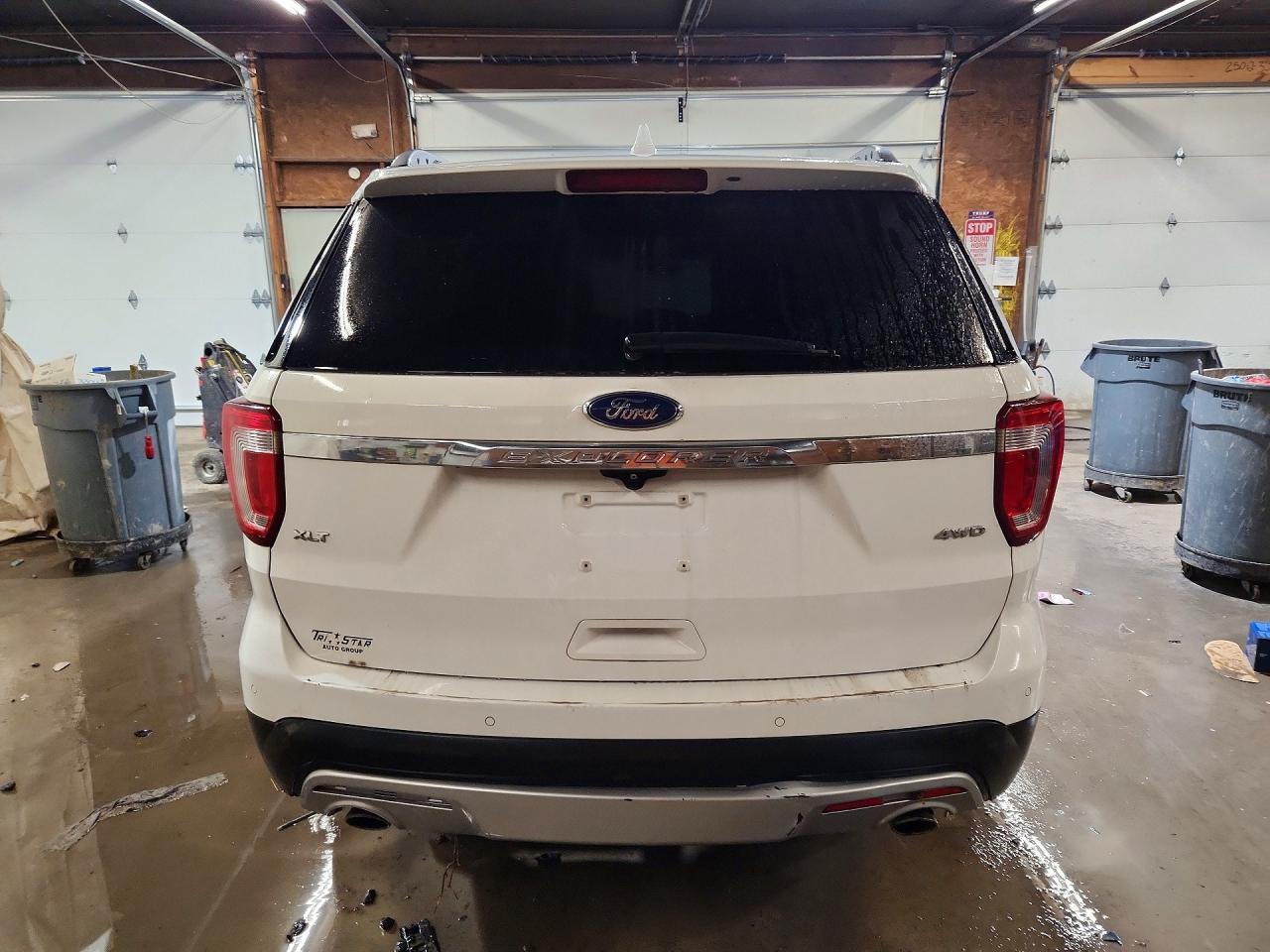 2017 Ford Explorer Xlt - Фото 6