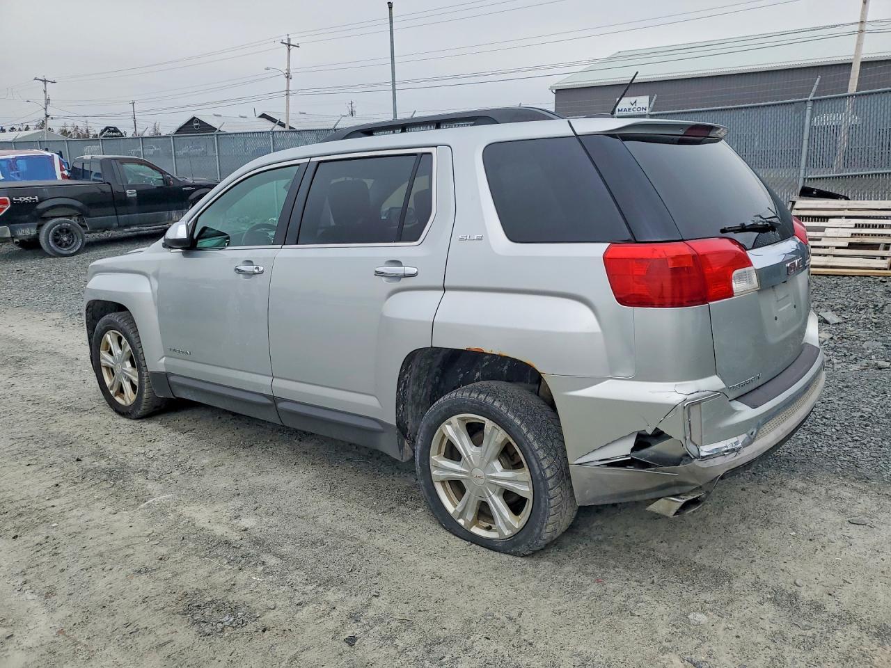 2016 GMC Terrain Sle - Image 2