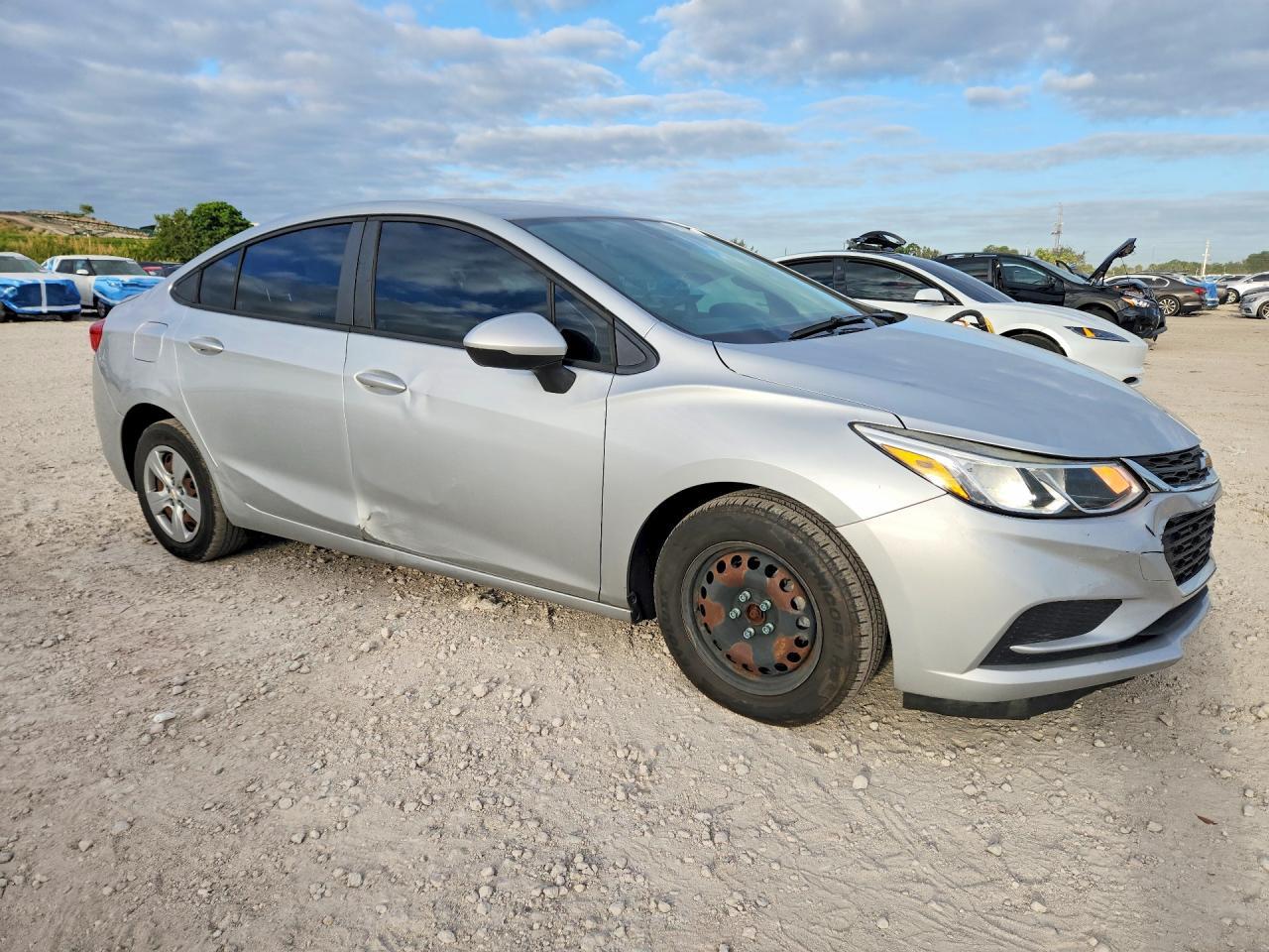 2016 Chevrolet Cruze Ls - Фото 4