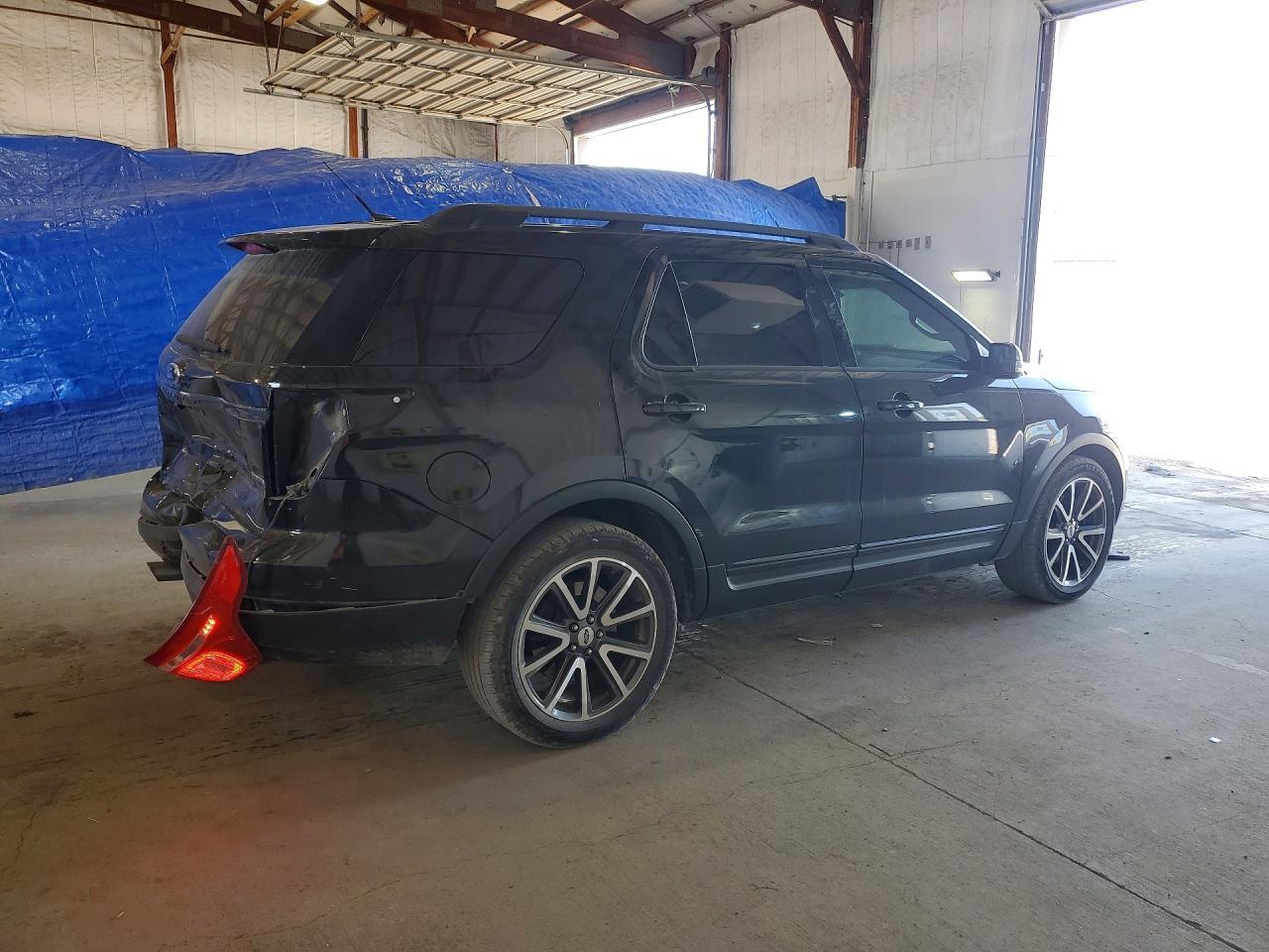 2015 Ford Explorer Xlt - Фото 3