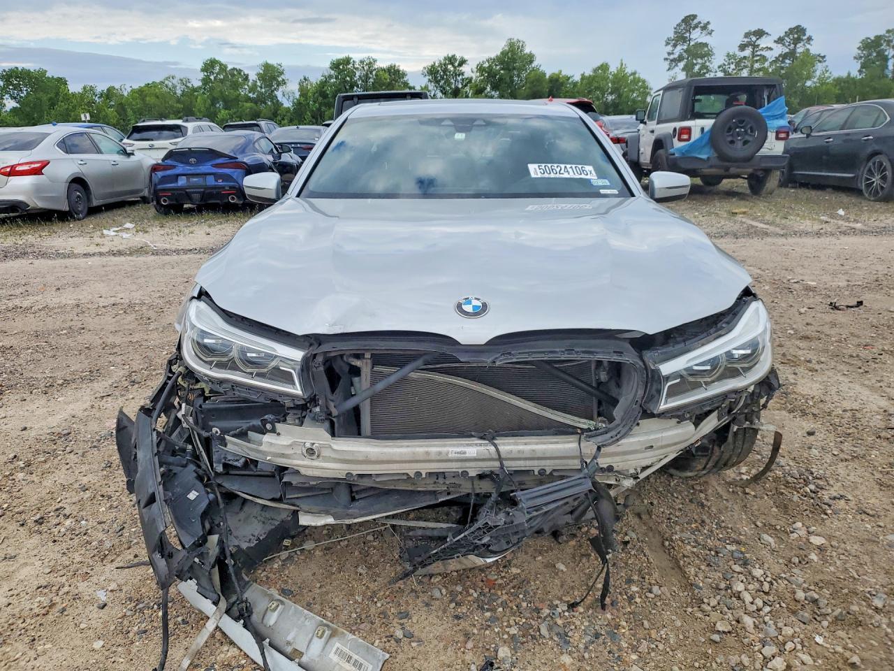 2017 BMW 750 Xi - Image 5