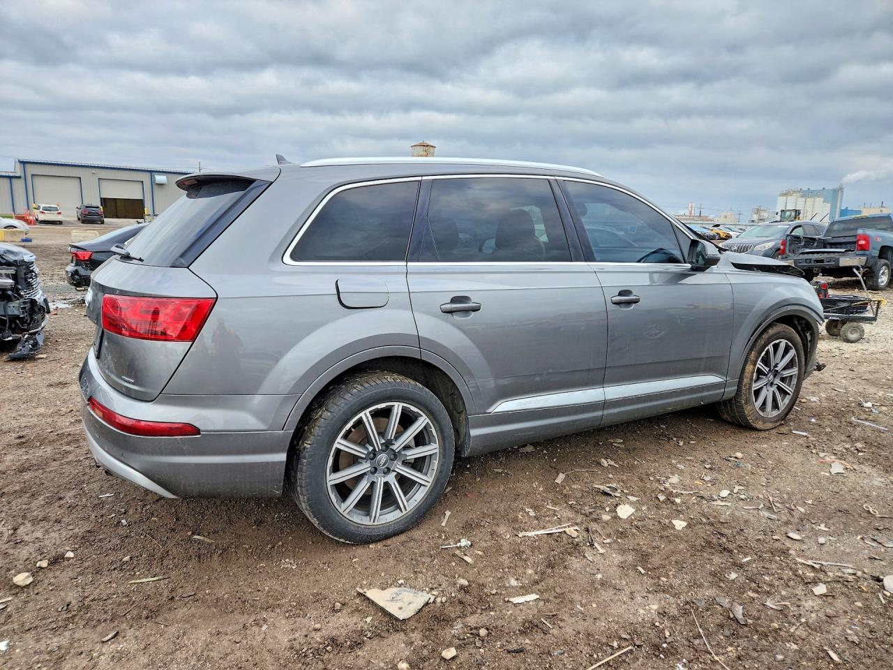 2017 Audi Q7 Premium Plus - Фото 3