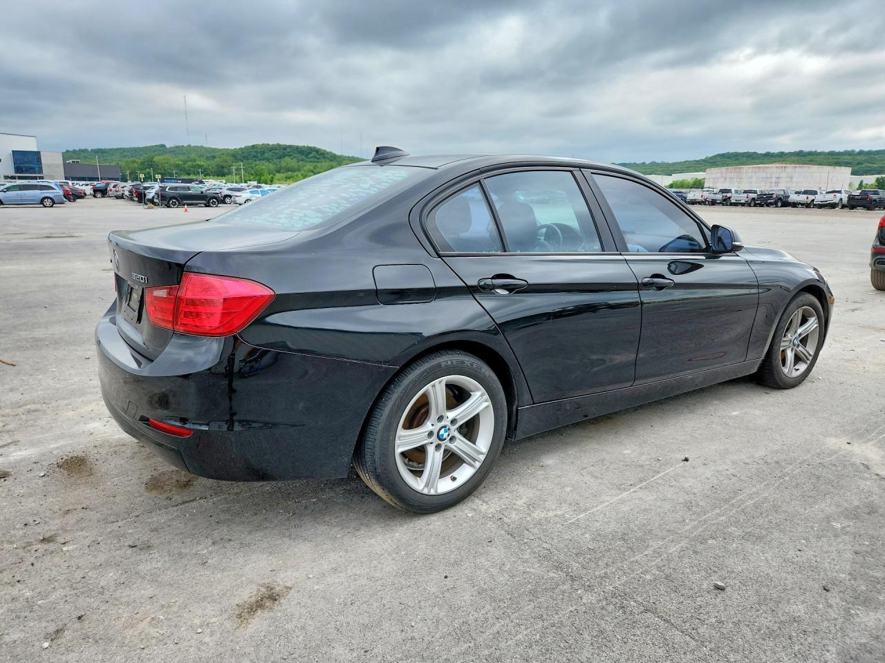 2014 BMW 320 I xDrive - Image 3