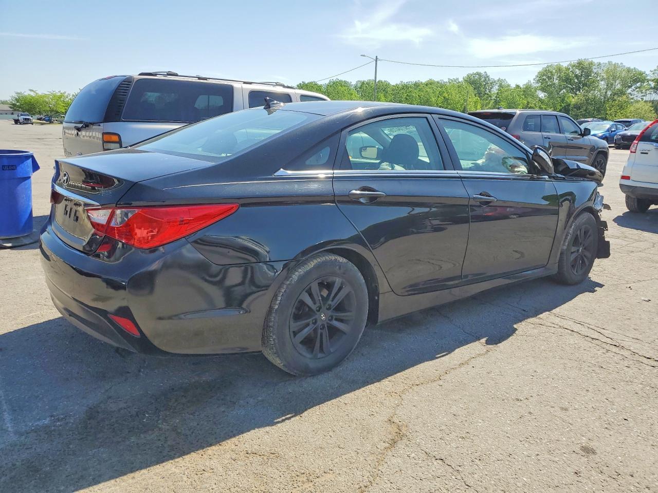 2014 Hyundai Sonata Gls - Image 3