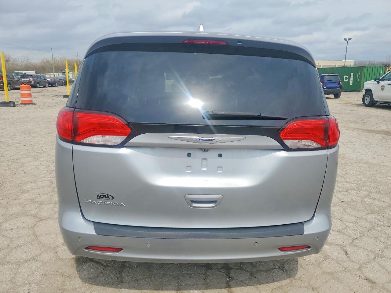 2018 Chrysler Pacifica - Фото 6