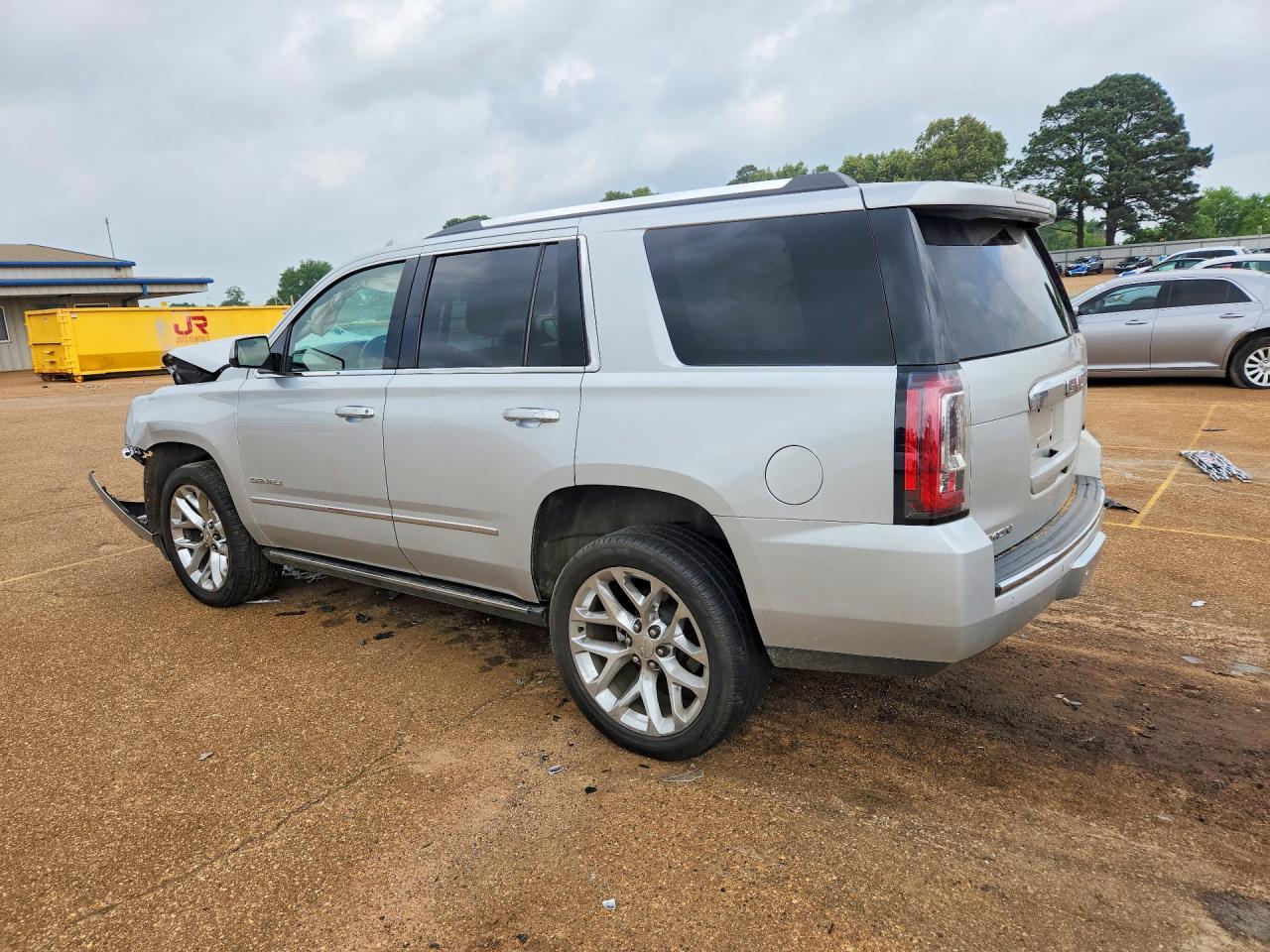 2019 GMC Yukon Denali - Image 2