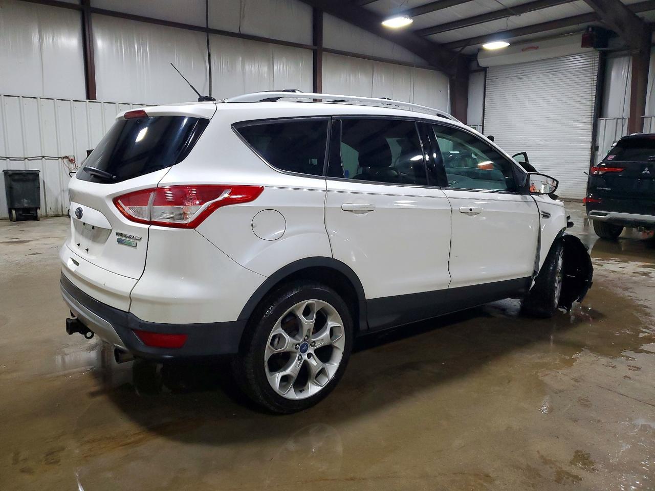2013 Ford Escape Titanium - Фото 3