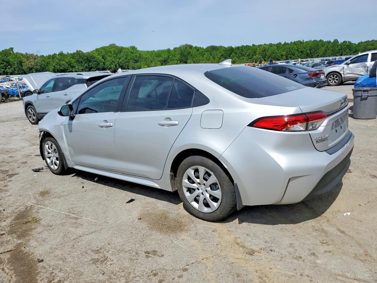 2025 Toyota Corolla Le - Фото 2