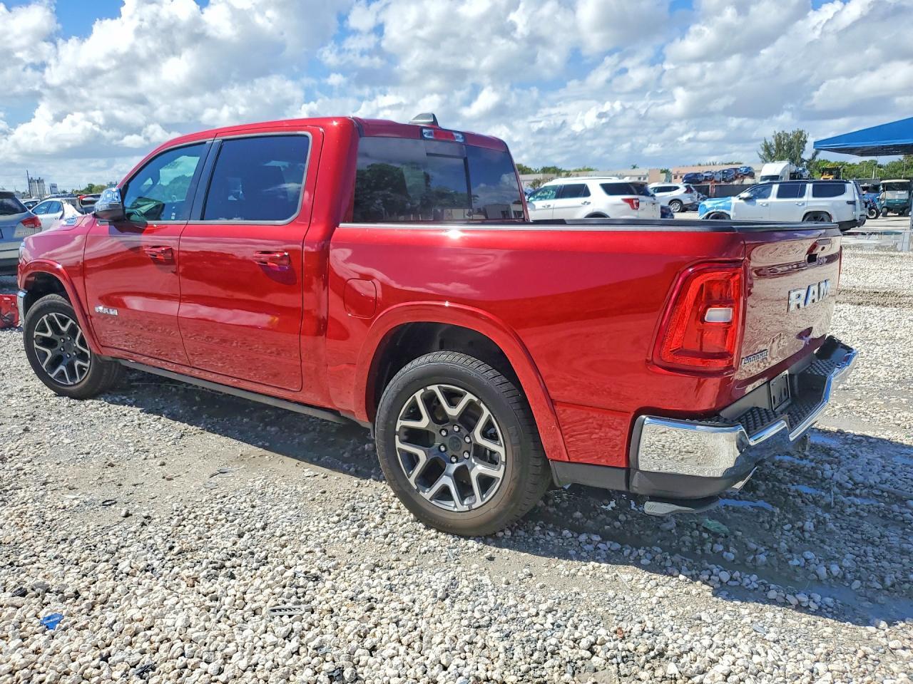 2026 Ram 1500 Laramie - Фото 2