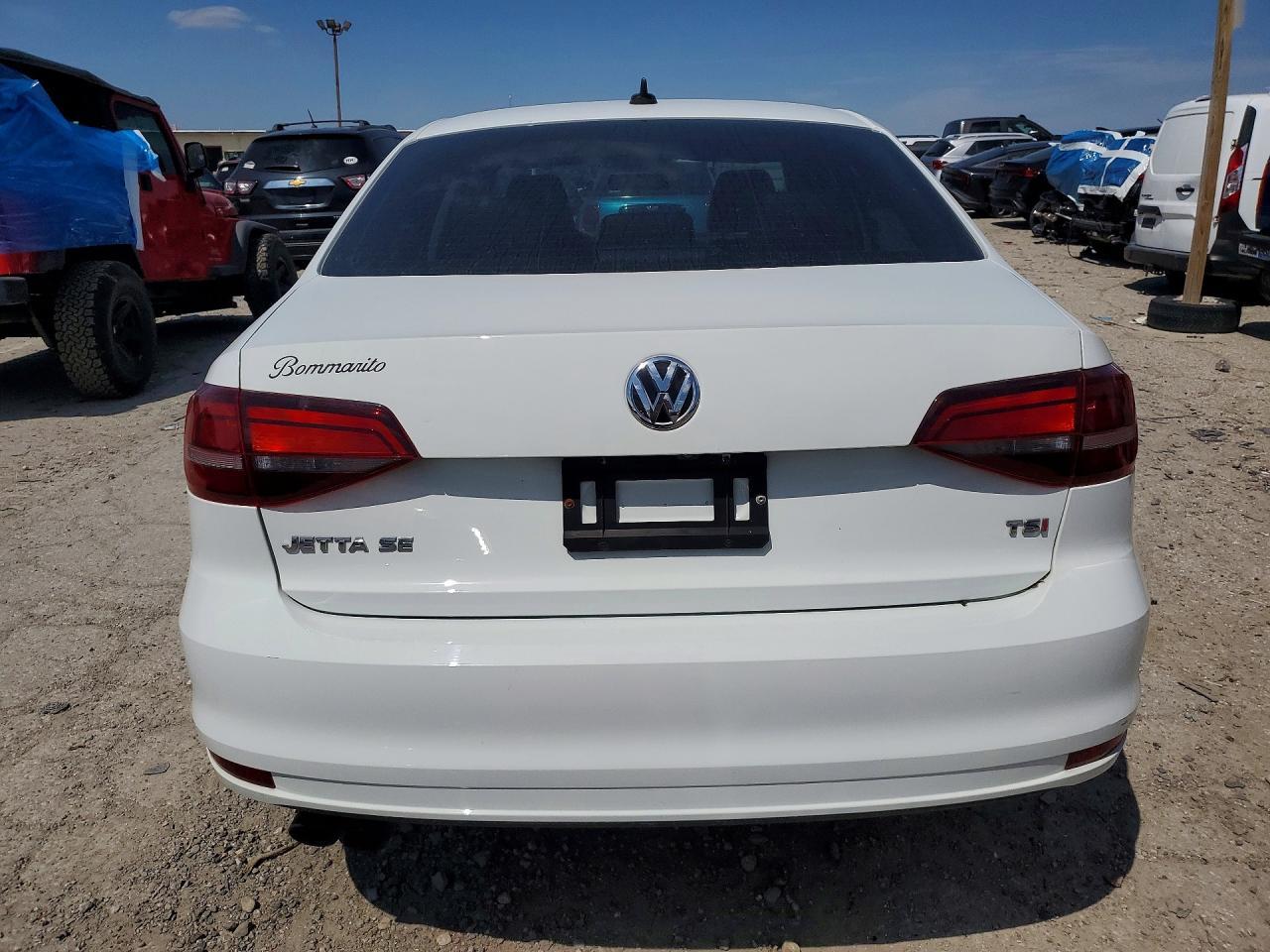 2018 Volkswagen Jetta Se - Image 6