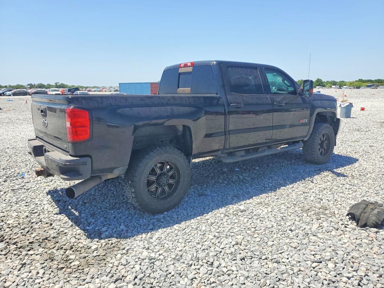 2016 Chevrolet Silverado K2500 Heavy Duty Ltz - Image 3