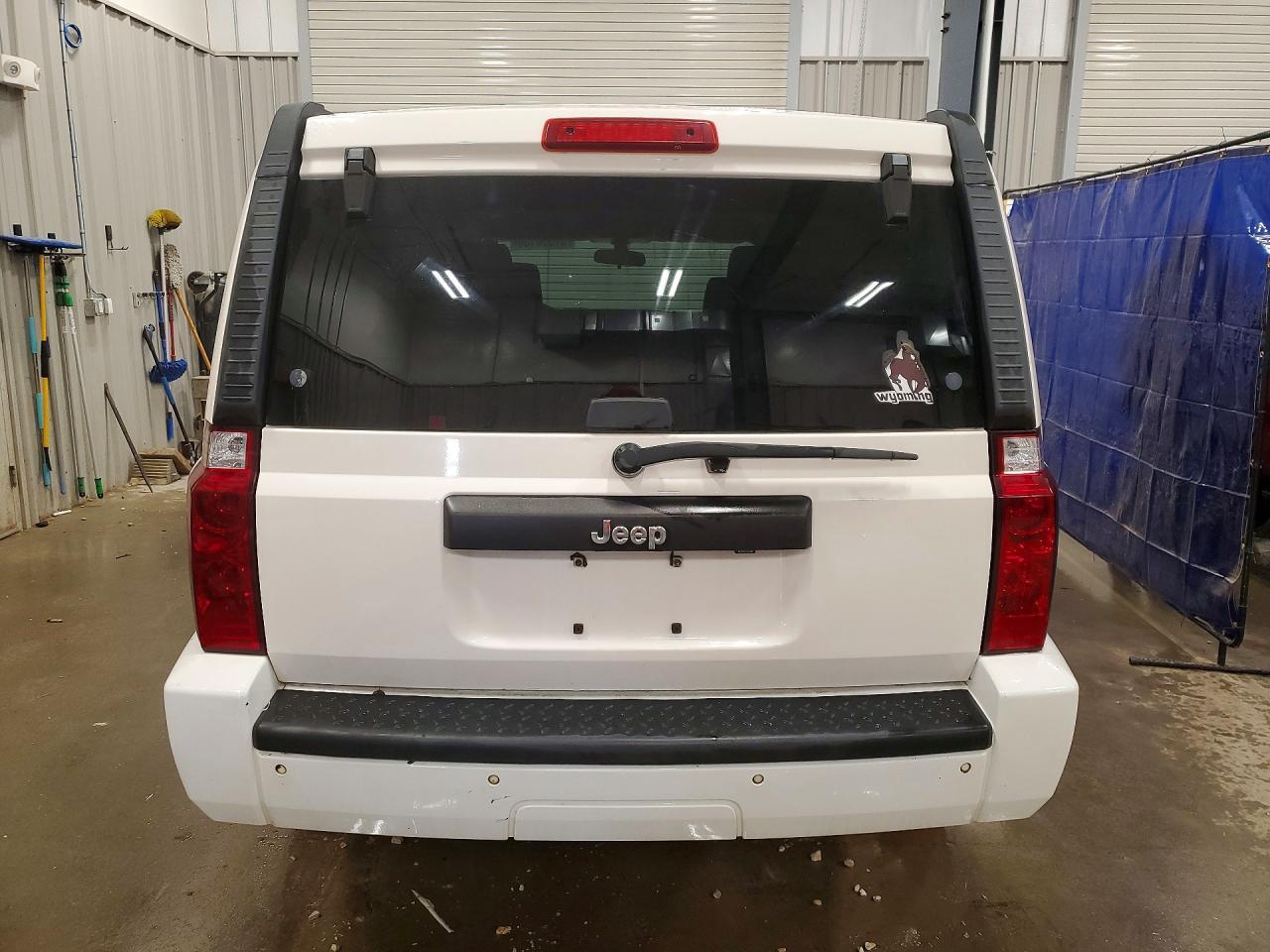 2007 Jeep Commander - Image 6