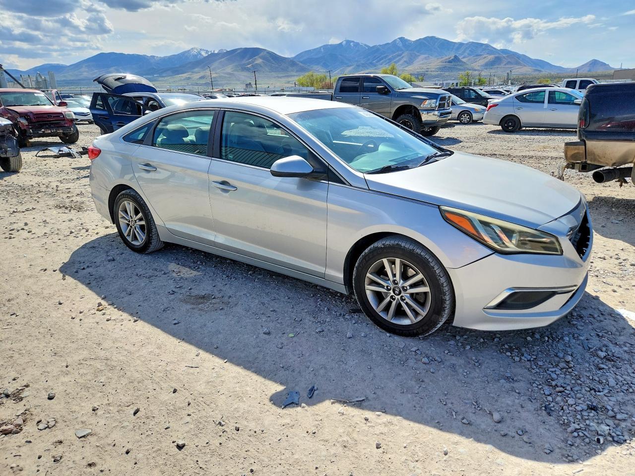 2017 Hyundai Sonata Se - Image 4