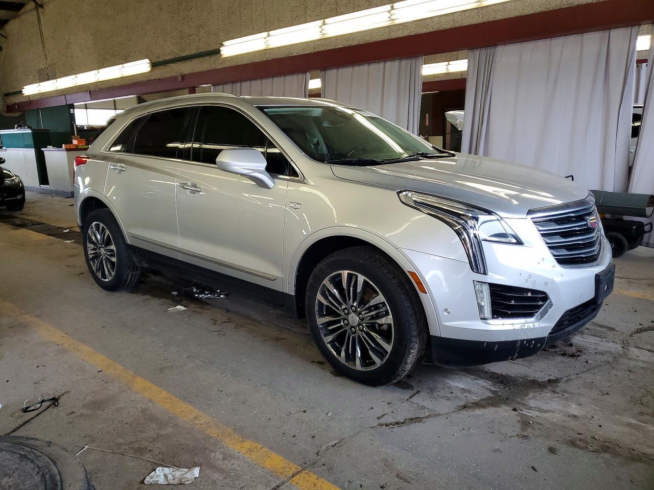 2017 Cadillac Xt5 Premium Luxury - Фото 4