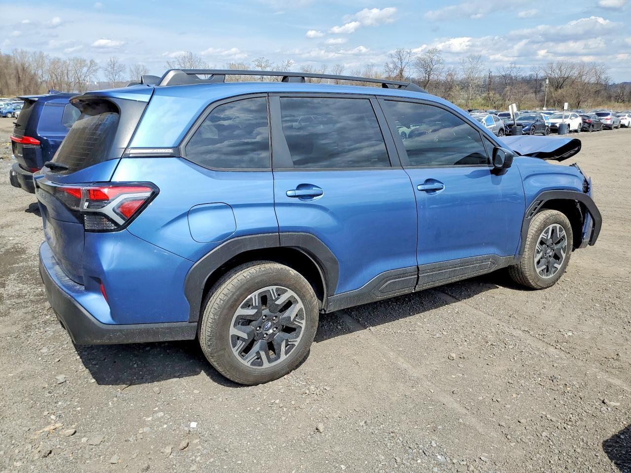 2025 Subaru Forester - Image 3