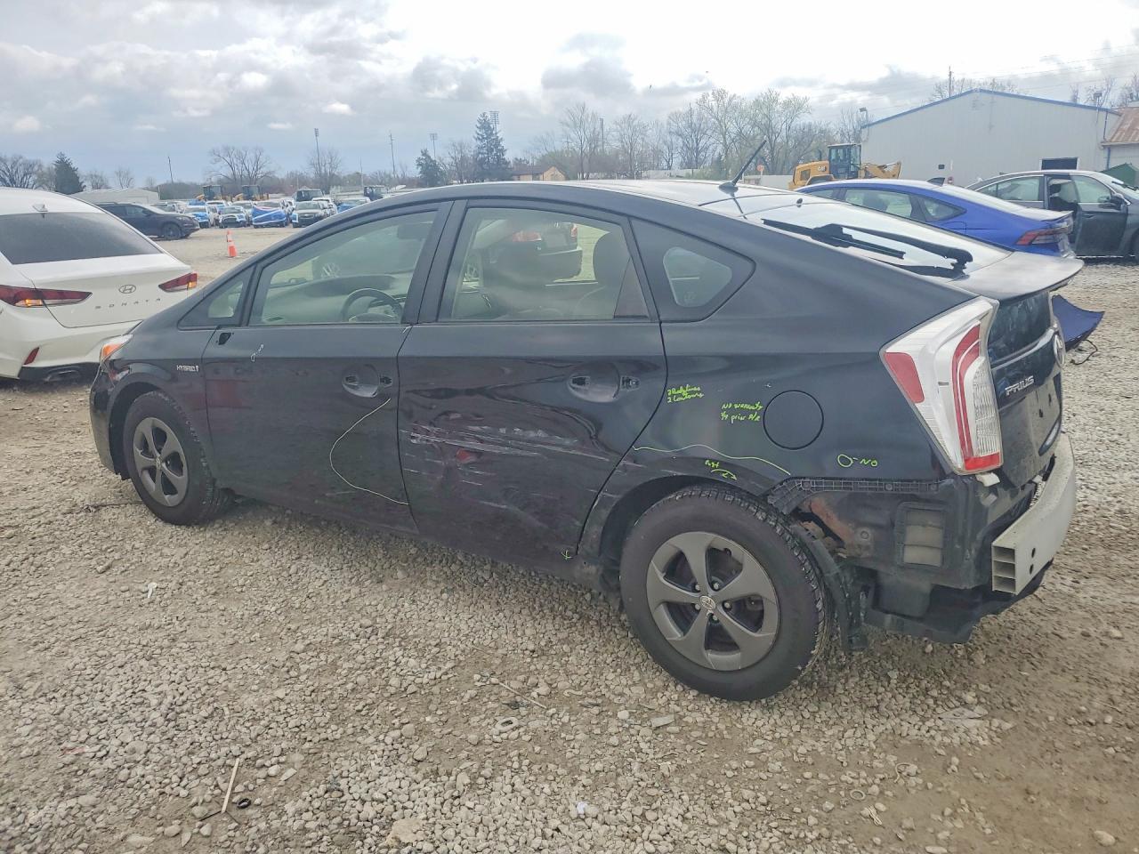 2012 Toyota Prius Two - Фото 2