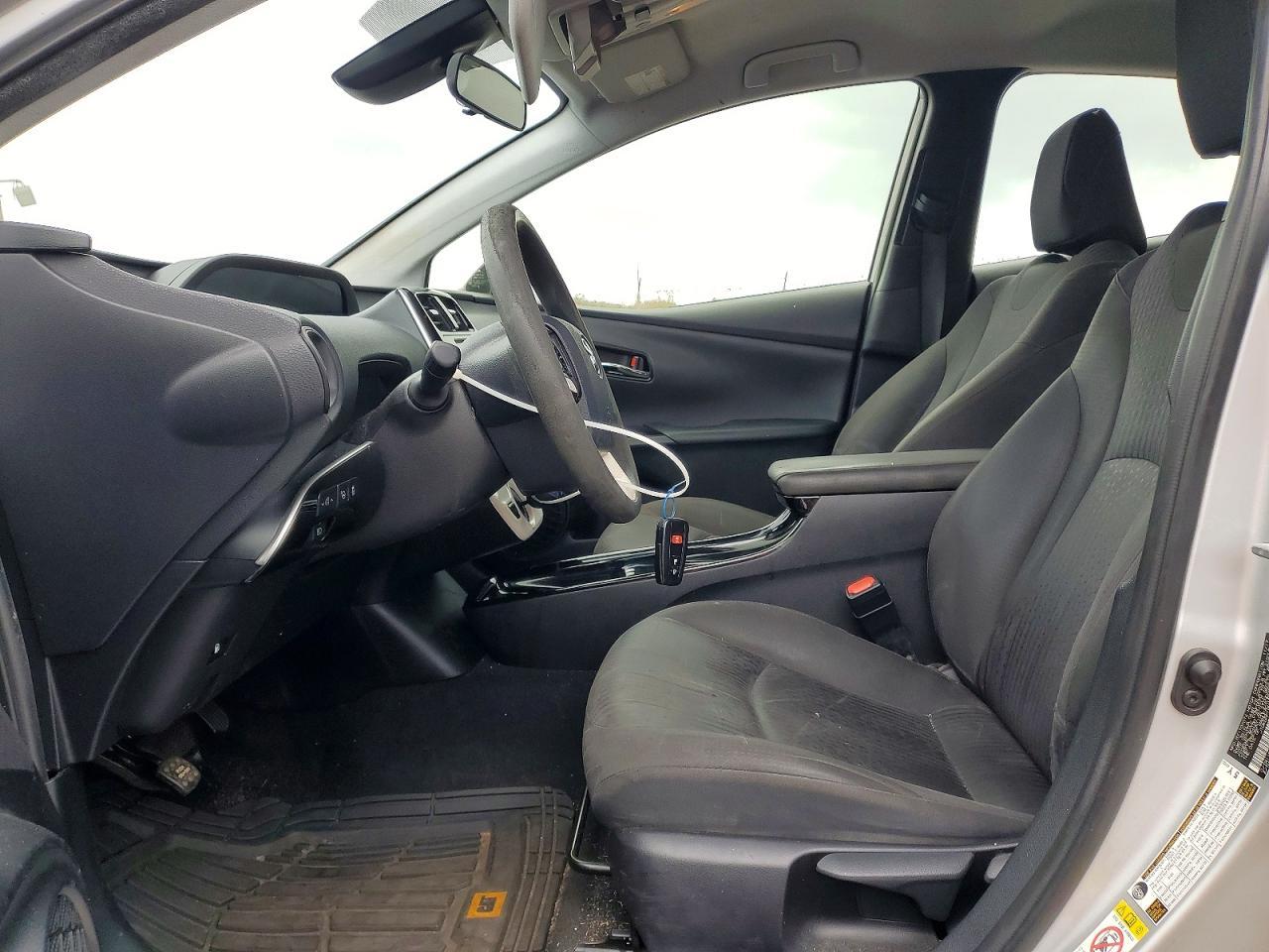 2018 Toyota Prius One - Image 7