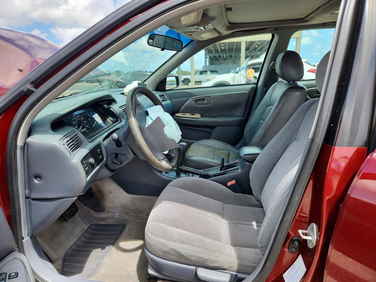 2000 Toyota Camry Le - Image 7