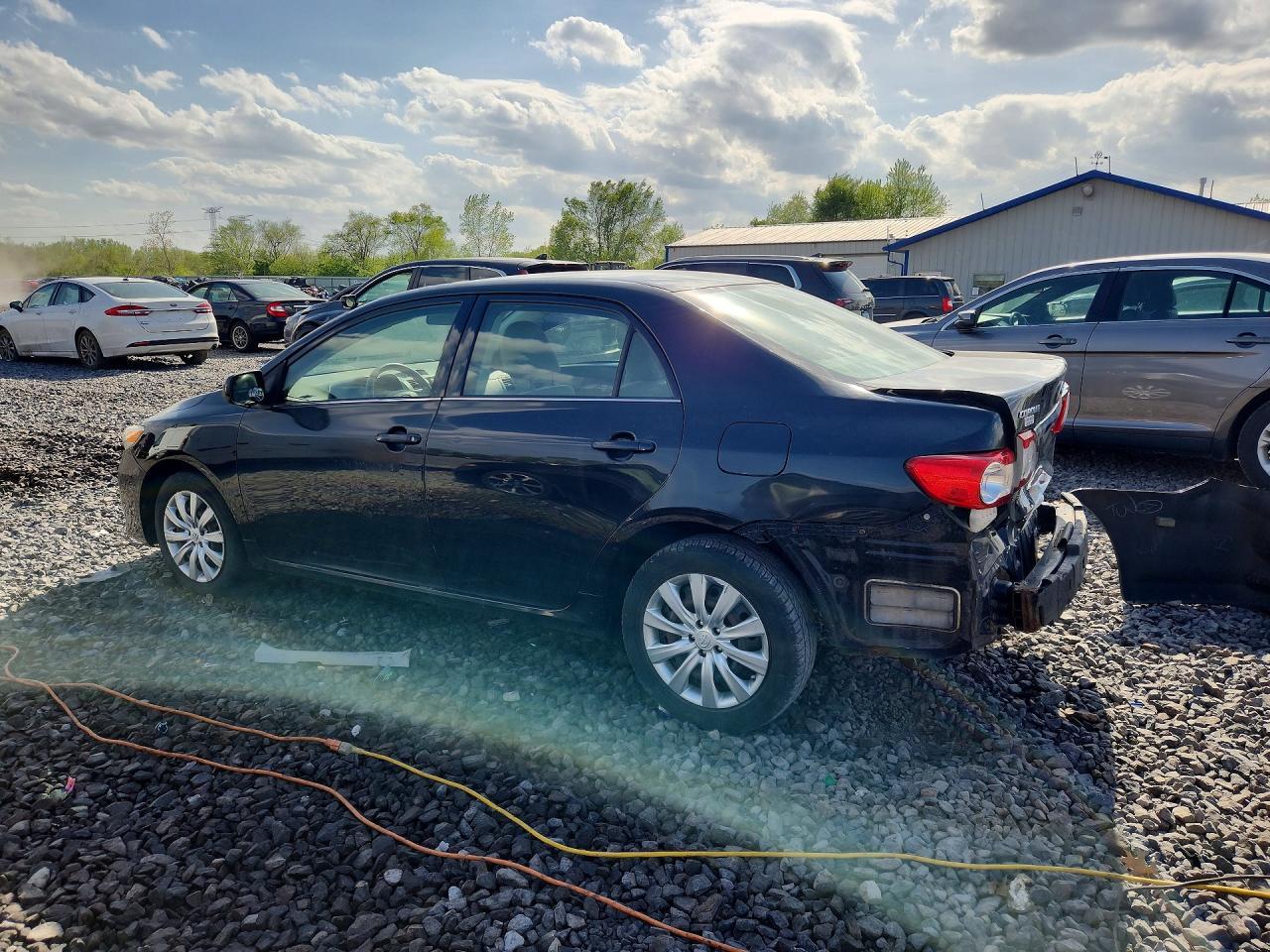 2013 Toyota Corolla Le - Фото 2