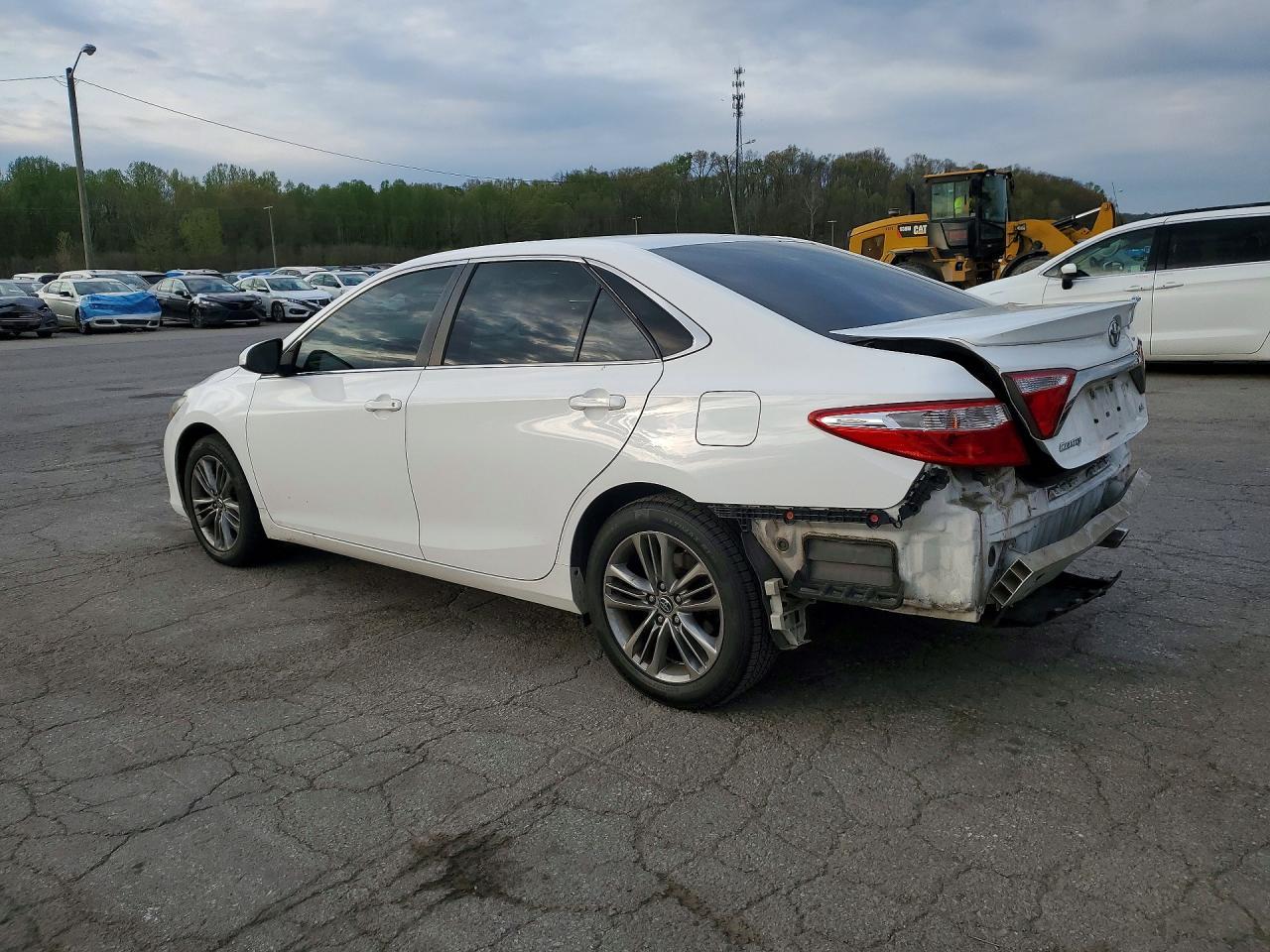 2017 Toyota Camry Se - Image 2