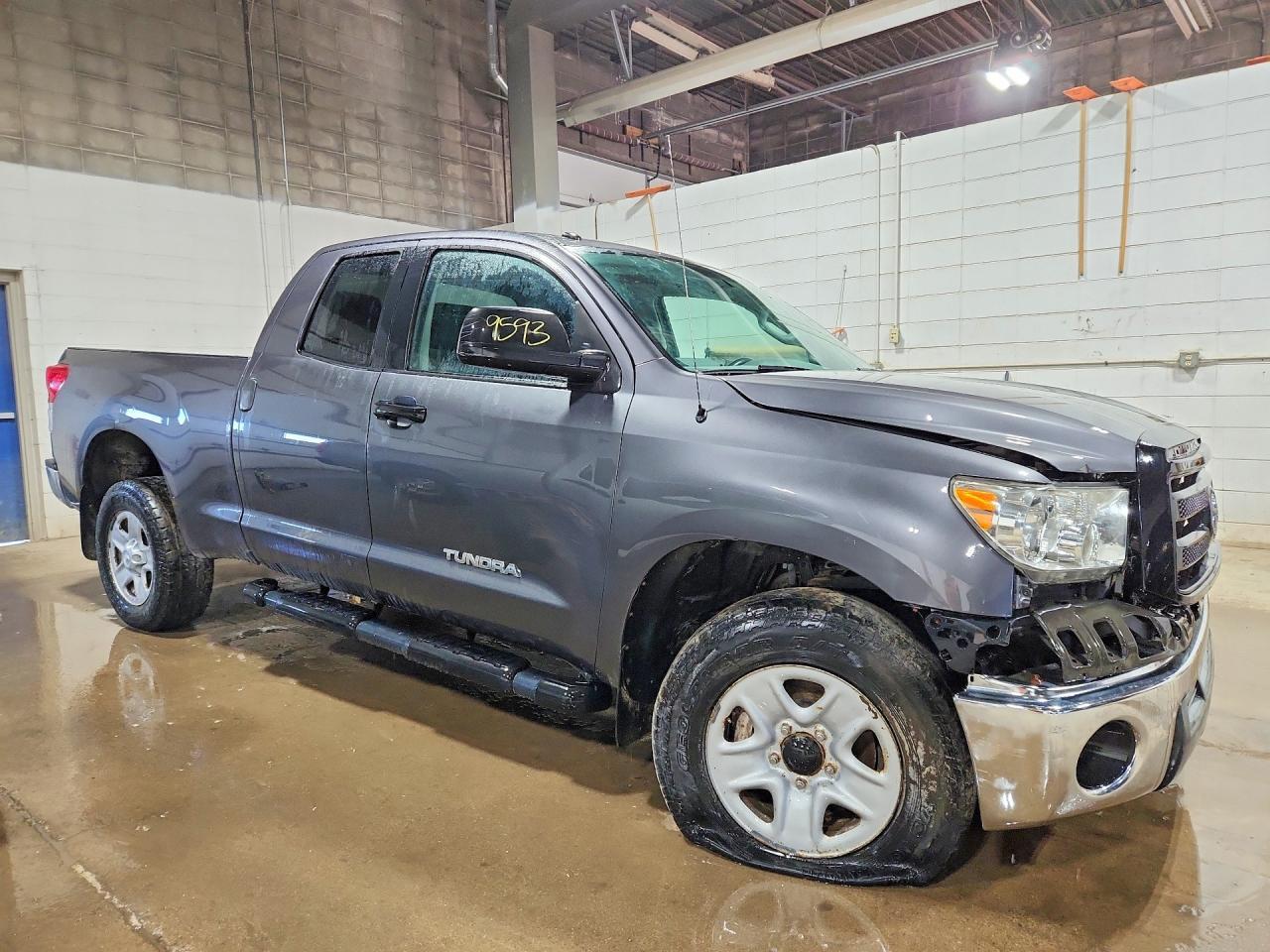 2013 Toyota Tundra Double Cab Sr5 - Image 4