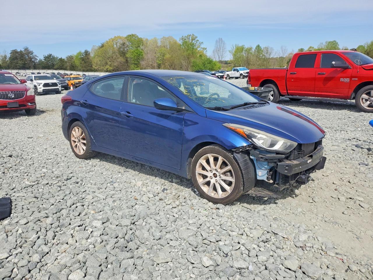 2016 Hyundai Elantra - Фото 4