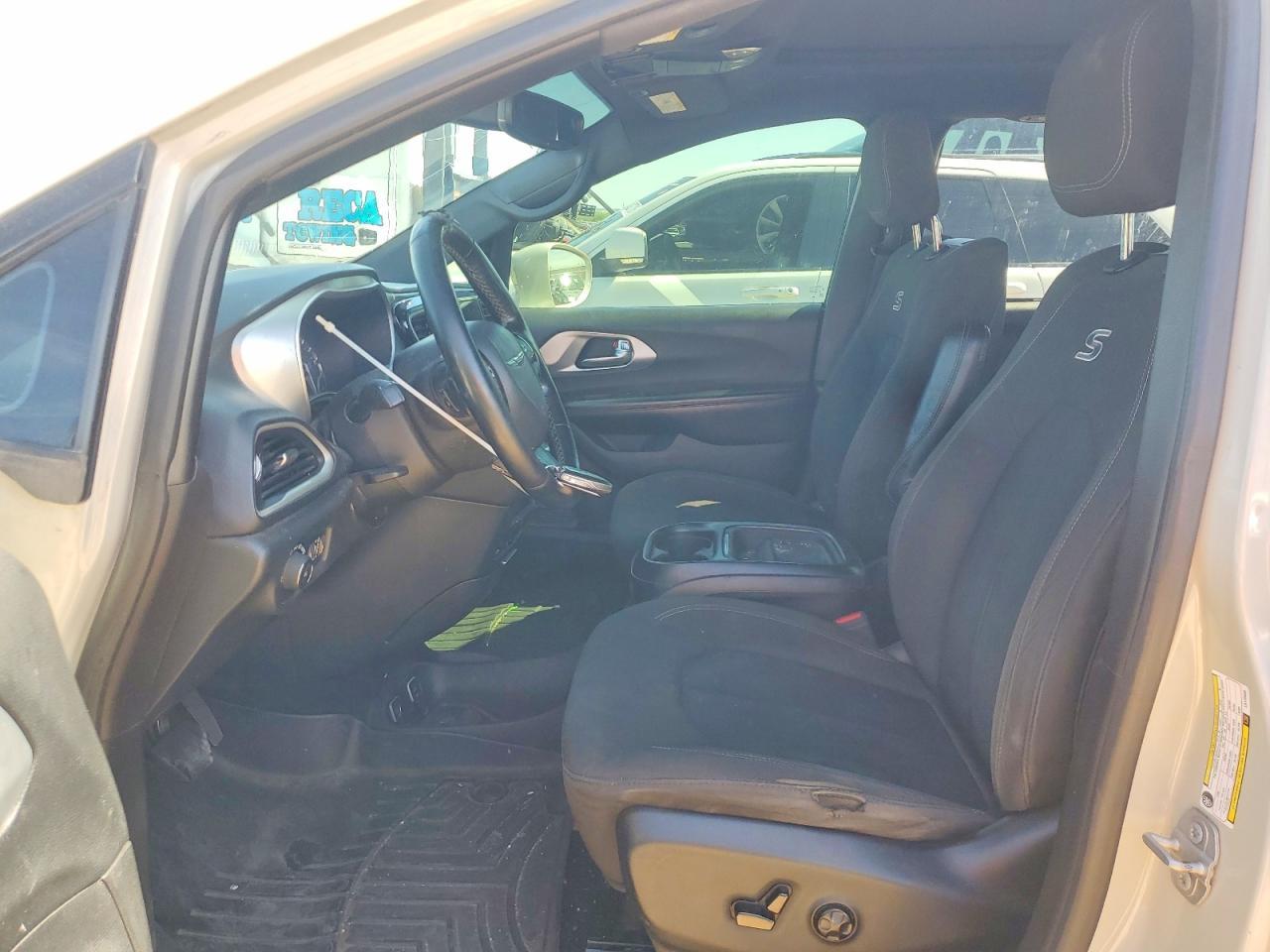 2020 Chrysler Pacifica Touring - Фото 7
