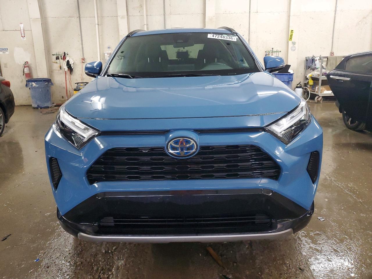 2023 Toyota Rav4 Hybrid Se - Image 5