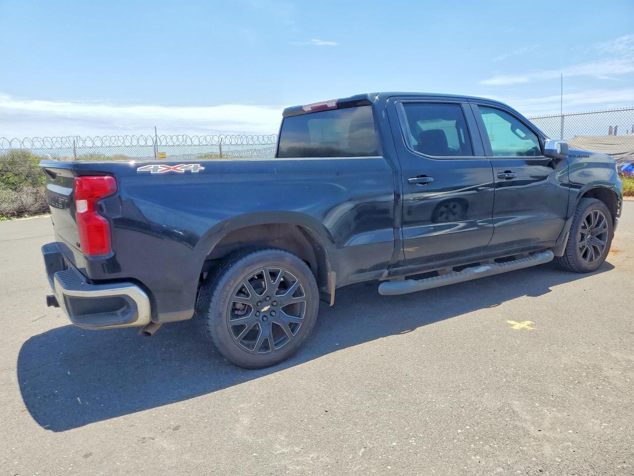 2020 Chevrolet Silverado K1500 Lt - Фото 3