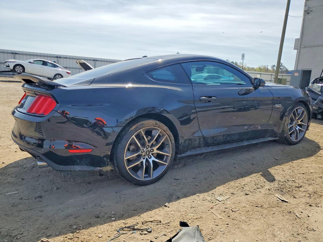 2015 Ford Mustang Gt - Фото 3